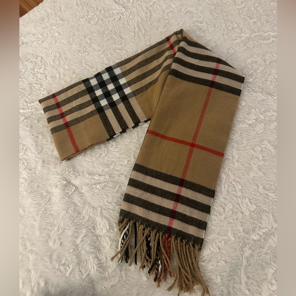 ‘Burberry check’ print scarf